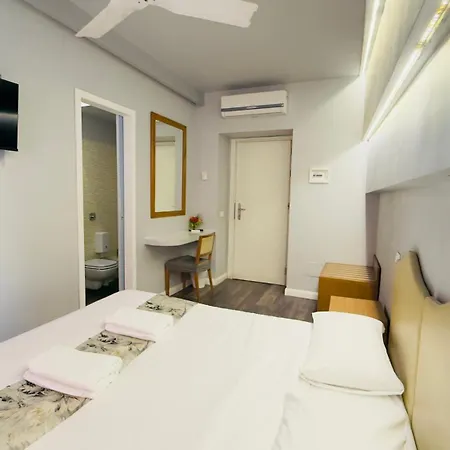 Sallustio Pensjonat 3*